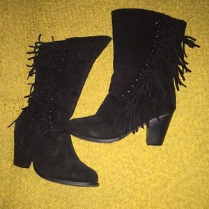 Boots with fringe